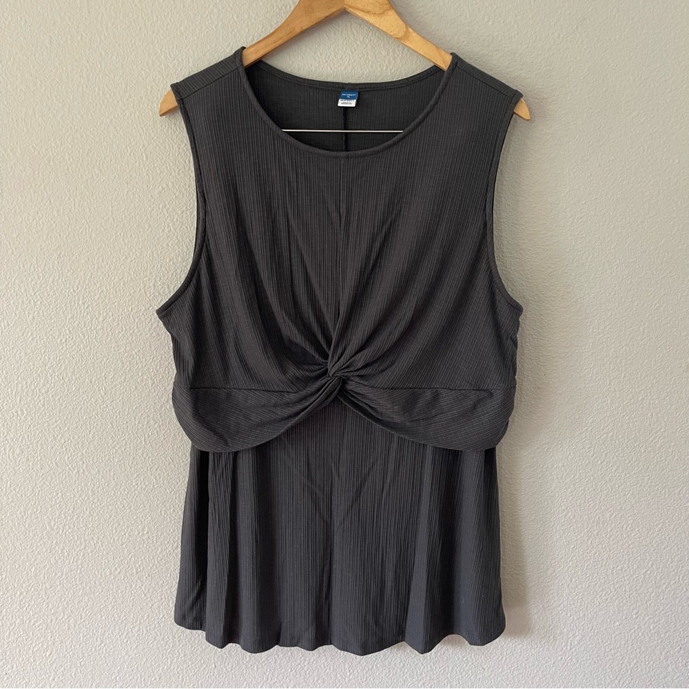 Old Navy Maternity Charcoal Gray Nursing Top Size XL (maternity)